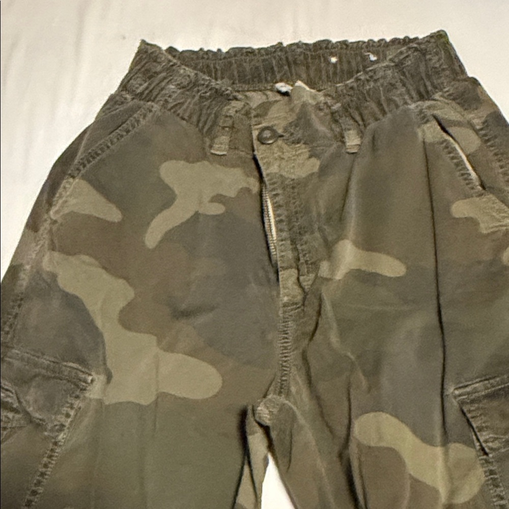 Women’s American Eagle Outfitters Camo Pants